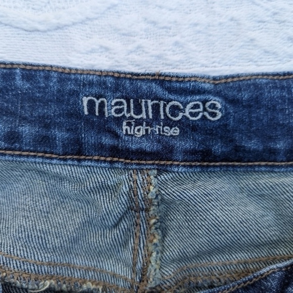 Maurices║High Rise Ripped Jeans║Size 10 - Picture 3 of 6